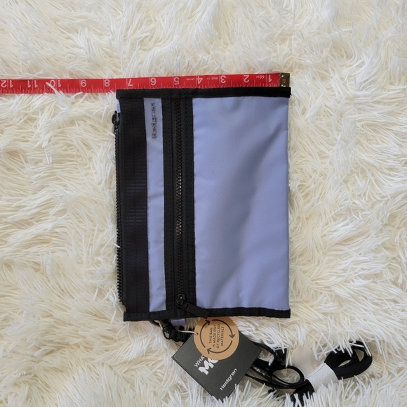 Hedgren Nicolet Morning Sky - Sustainably Made Crossbody - Picture 5 of 5